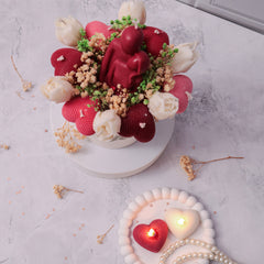 Couple Hug Bouquet Candles