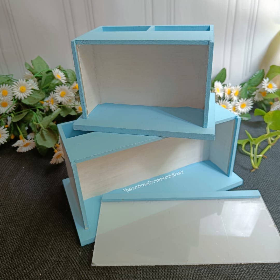Frozen Ice Blue Pen stand